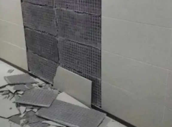 顺庆瓷砖空鼓维修公司分享下顺庆墙砖松动维修的知识